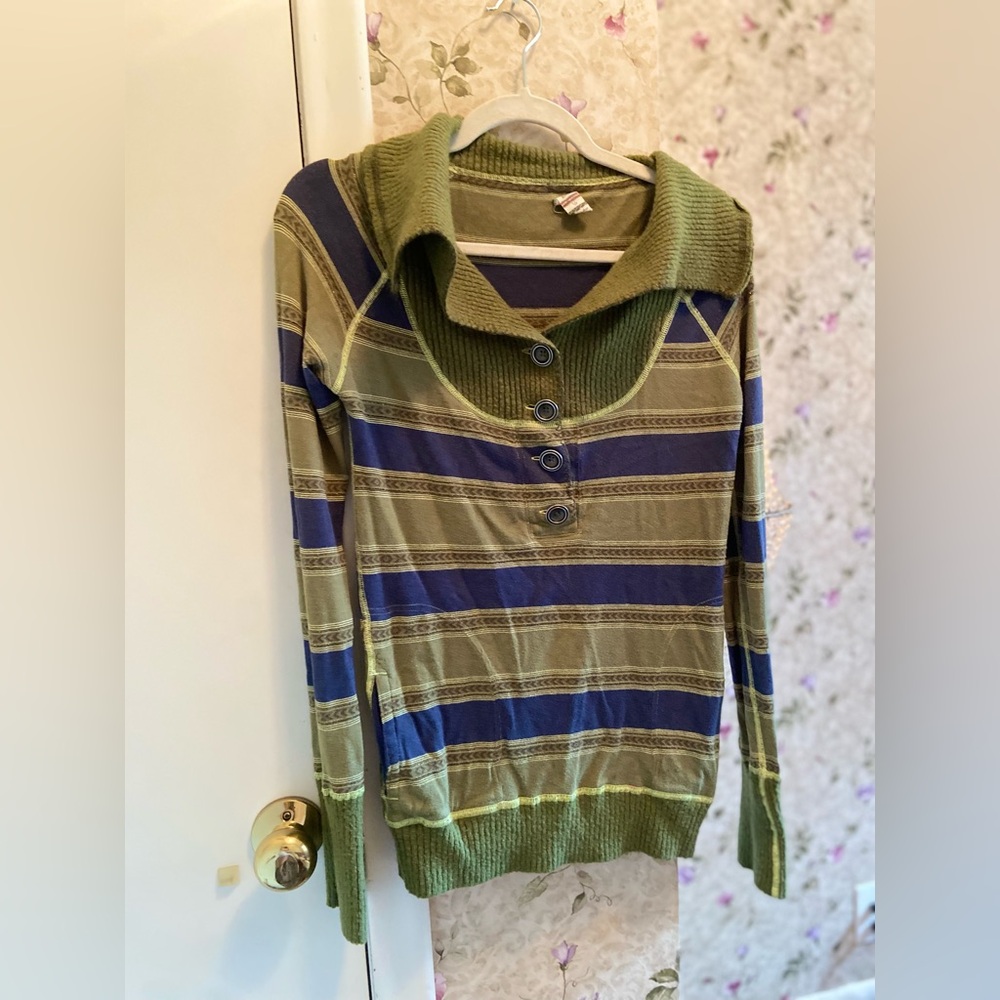 Free people sweater